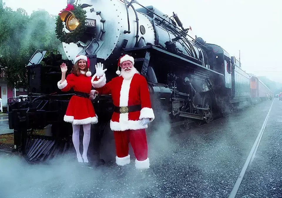 christmas-polar-express-pigeon-forge